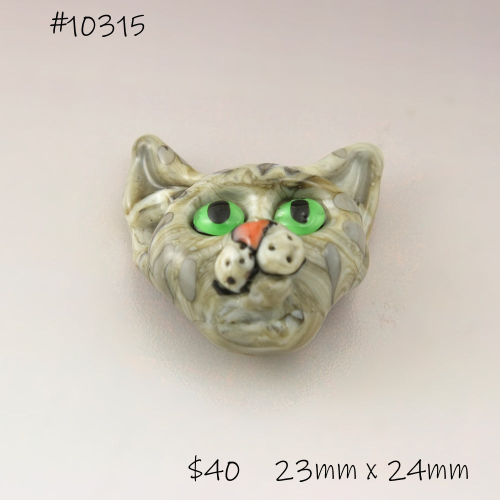 Gray Tabby with Green Eyes and Coral Nose Sculptural Bead