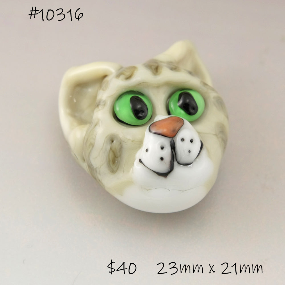 Ivory White Tabby with Green Eyes and Coral Nose Sculptural Bead