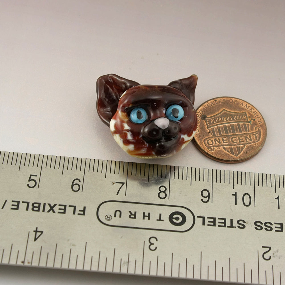 Siamese Brown and Ivory with Blue Eyes and Pink Nose Sculptural Bead