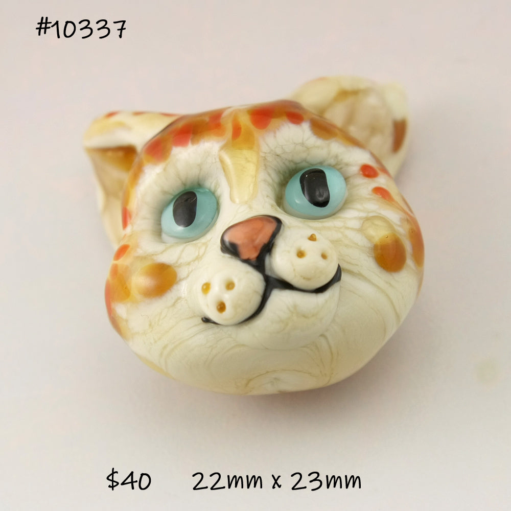 Orange Tabby Cat with Teal Eyes and Coral Nose Sculptural Bead